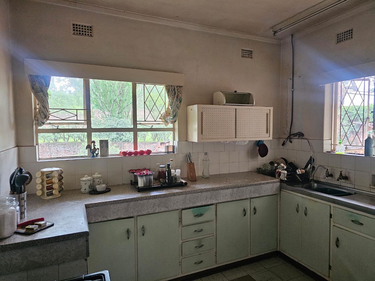 House For Sale In Avondale thumbnail 5