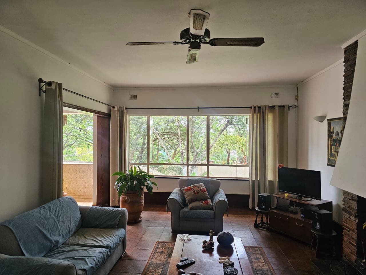 House For Sale In Avondale thumbnail 3